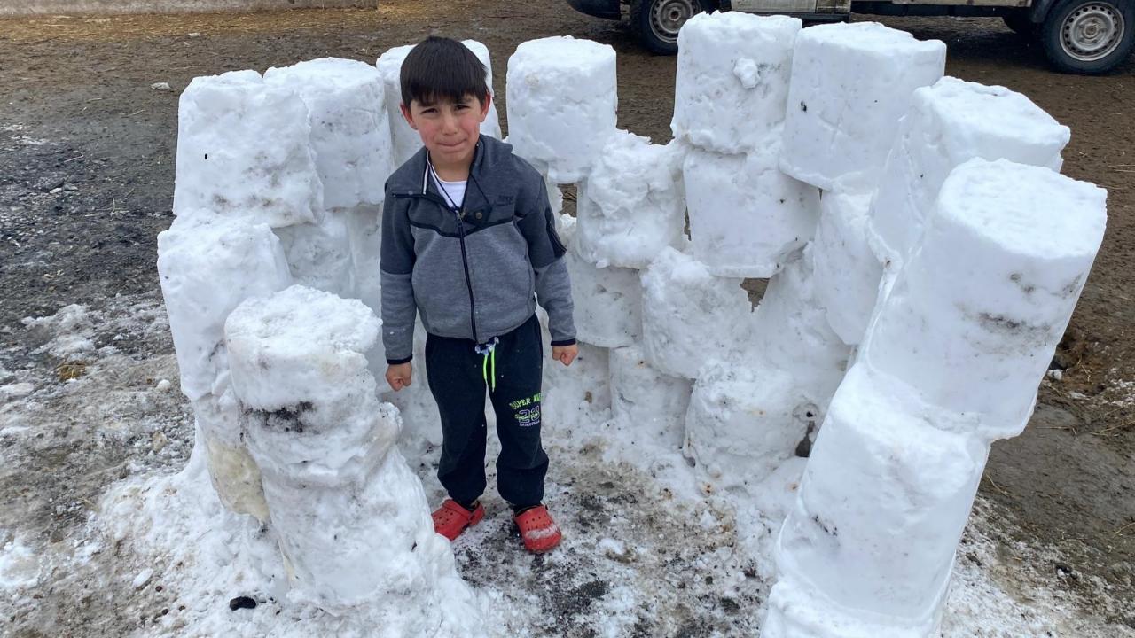 Kışın soğuğunu oyunla unuttular