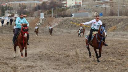 Kurtuluş coşkusu ata sporuyla yaşandı