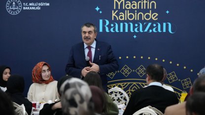 Milli Eğitim Bakanı Tekin, Erzurum’da şehit aileleri ve gazilerle buluştu, ilk iftarını öğrencilerle açtı