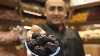 Parlak ve yapışkan hurmalara dikkat!