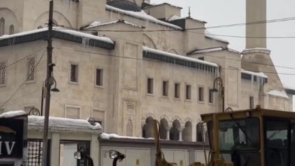 Patnos’ta kar temizleme çalışması aralıksız sürdürülüyor