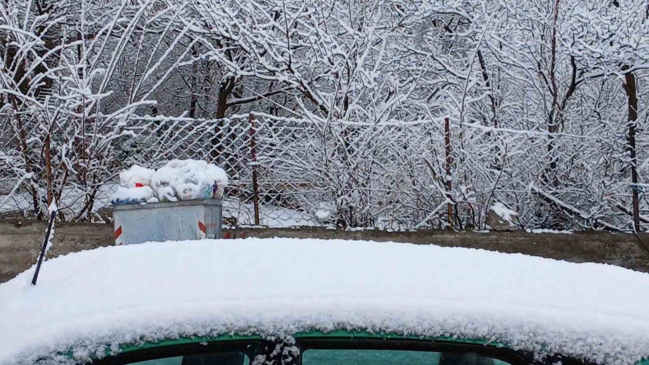 Posof’ta kar sürprizi