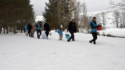 Sarıkamış’ta imamlar yaban hayvanları için seferber oldu