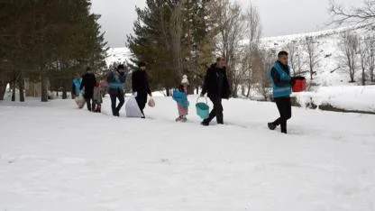 Sarıkamış’ta imamlar yaban hayvanları için seferber oldu