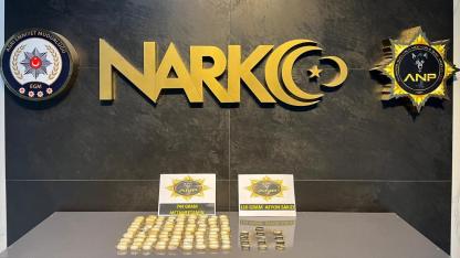 Şüpheli yolcunun vücudundan uyuşturucu çıktı