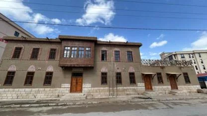 Tarihi konakta son dokunuşlar