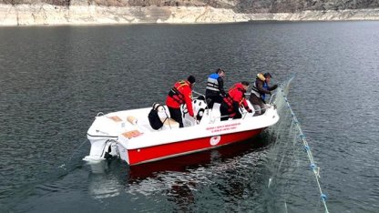 Tekne ile kaçak avcılara denetim