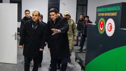 Vali Taşolar Alican Sınır Kapısı’nda incelemelerde bulundu