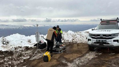 Ağrı Dağı’nda kaybolan dağcıyı arama çalışmaları 3’üncü gününde sürüyor
