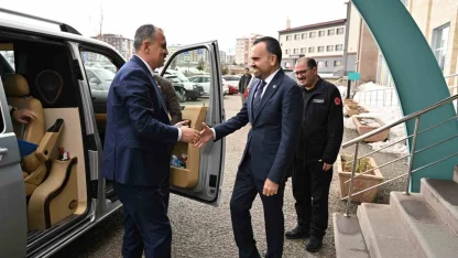 Ağrı Valisi Bozkurt’tan Erzurum’da yoğun temas trafiği