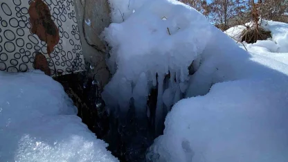 Ağrı’da dondurucu soğuklar etkisini sürdürüyor