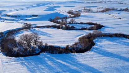 Akyaka’da menderesler karla kaplandı