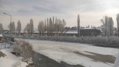 Ardahan’da kar yerini soğuk havaya bıraktı