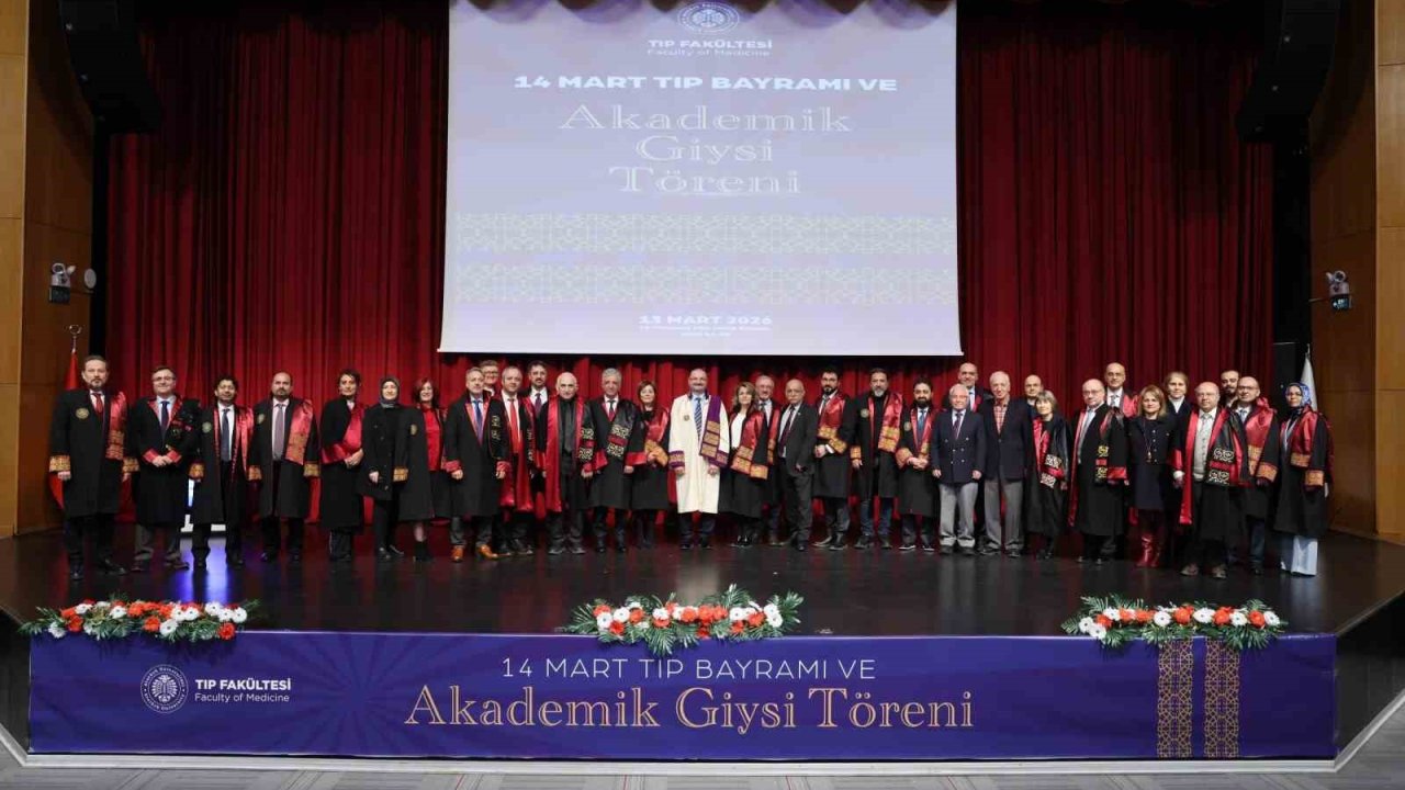 Atatürk Üniversitesinde Tıp Bayramı ve akademik giysi töreni coşkusu