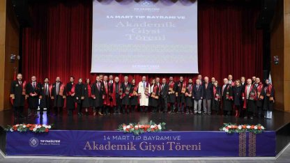 Atatürk Üniversitesinde  Tıp Bayramı ve akademik giysi töreni coşkusu