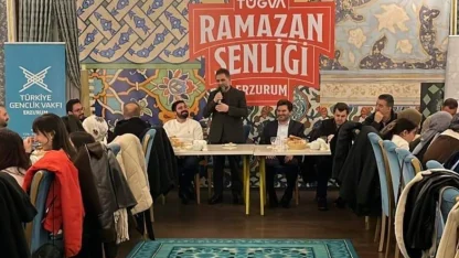 Başkan Uçar, TÜGVA iftarında gençlerle buluştu