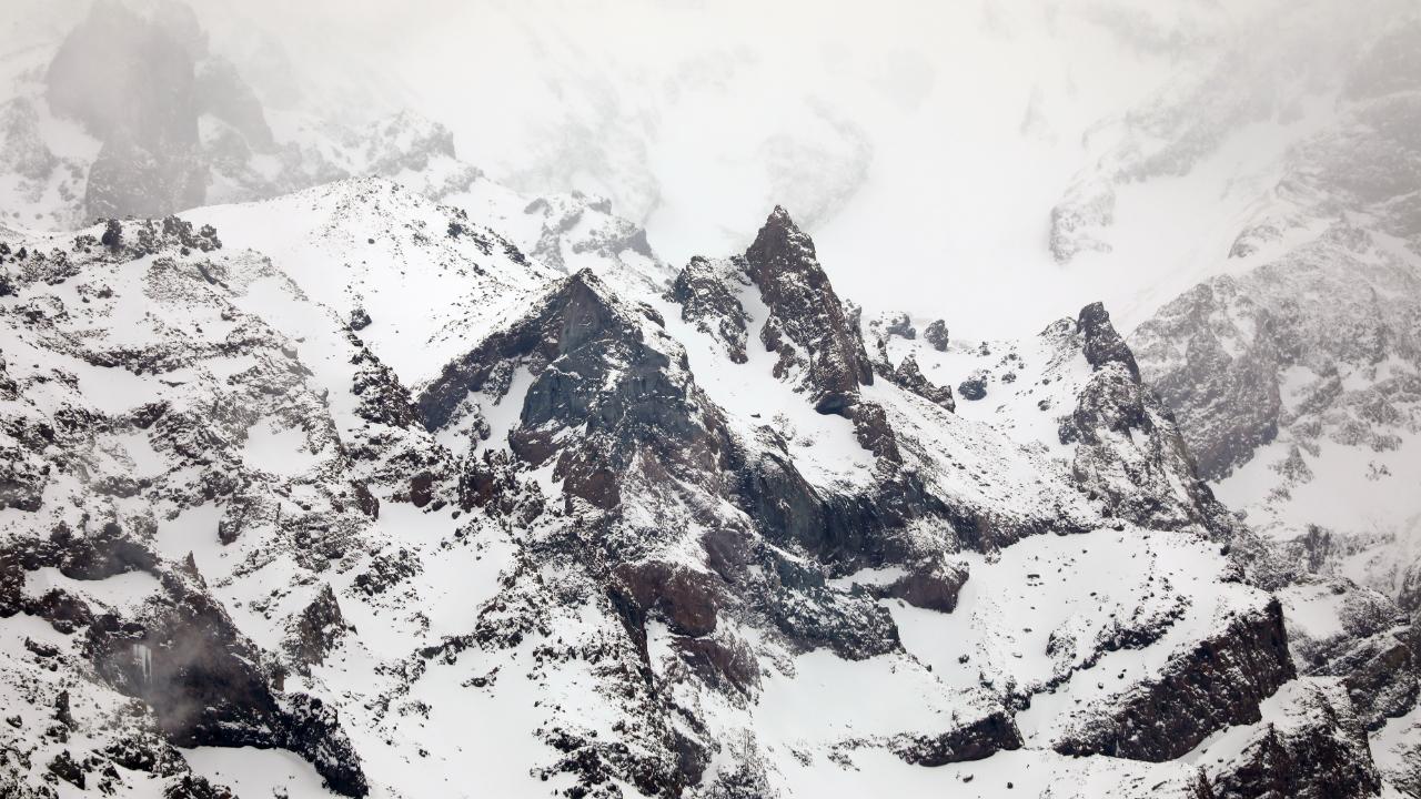Cehennem Vadisi kar ve buzla kaplandı