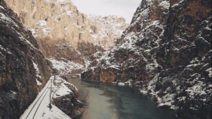 Doğa ve macera tutkunları kanyonlara akın ediyor