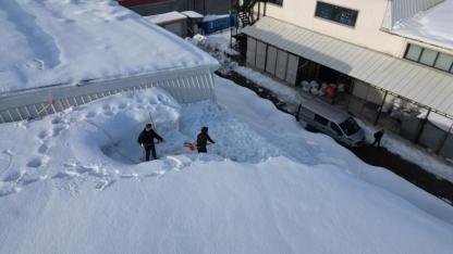 Doğu'da kar ve buz tehlikesi sürüyor