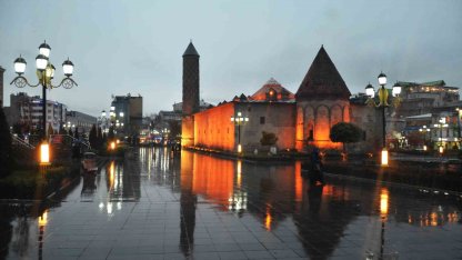 Doğuda yüksek kesimlerde kar var