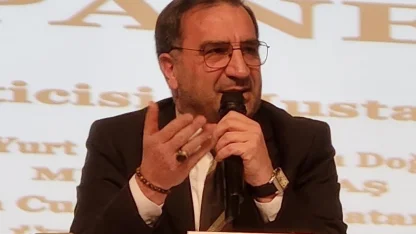 Ertaş: "Erzurum’un kurtuluşunda bir Alperen olan Alvarlı Muhammed Lütfi Efendi kahramanlık destanı yazmıştır"