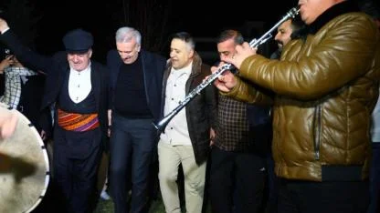 Geleneksel sahur halayında yoğun katılım