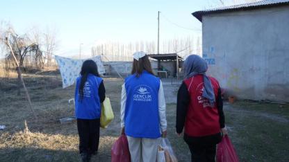 Iğdır Gençlik Merkezi’nden yetim ailelere Ramazan ziyareti