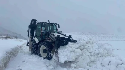 Iğdır’da karla mücadele seferberliği: Kapanan köy yolları yeniden açıldı