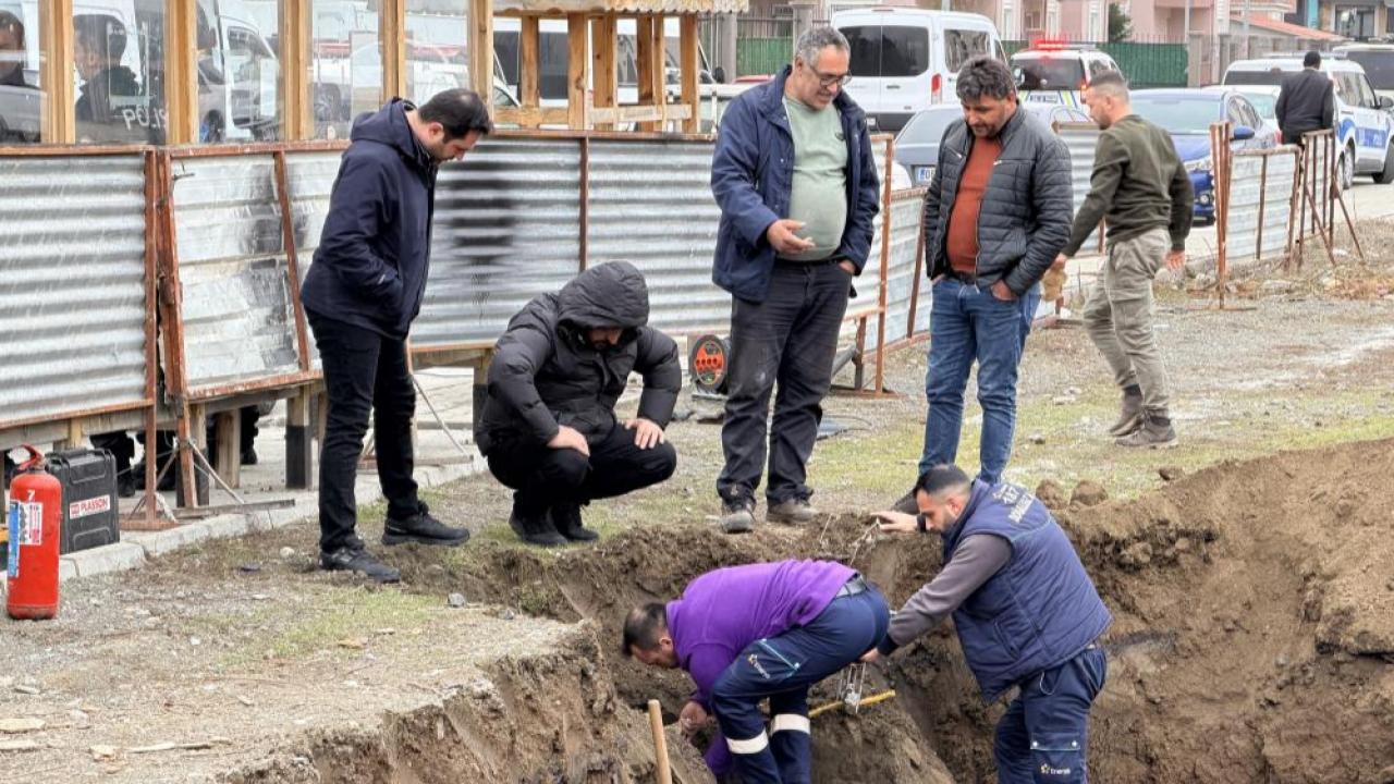İnşaat çalışmasında doğalgaz hattı kopması korkuttu