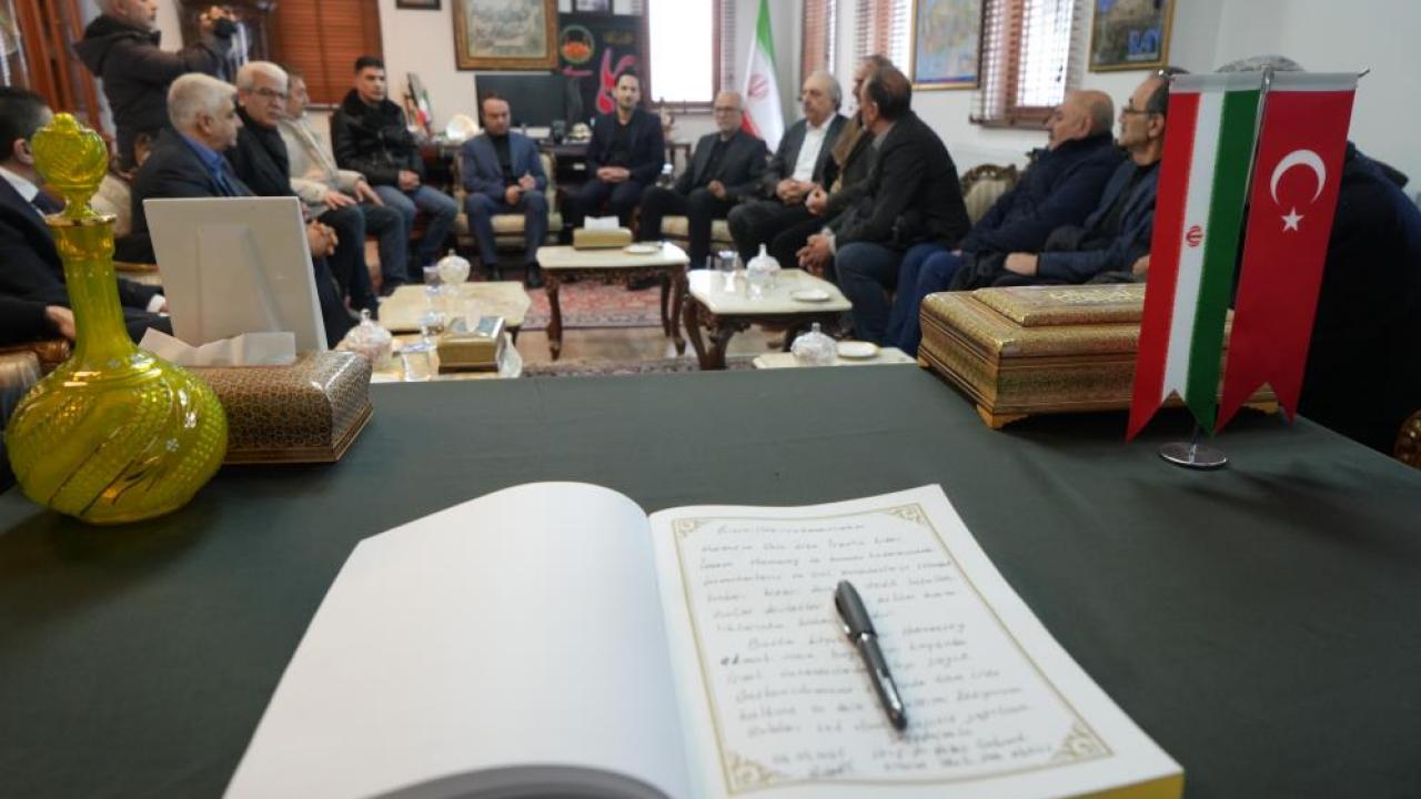 İran’ın Erzurum Başkonsolosuğu’nda taziye defteri açıldı