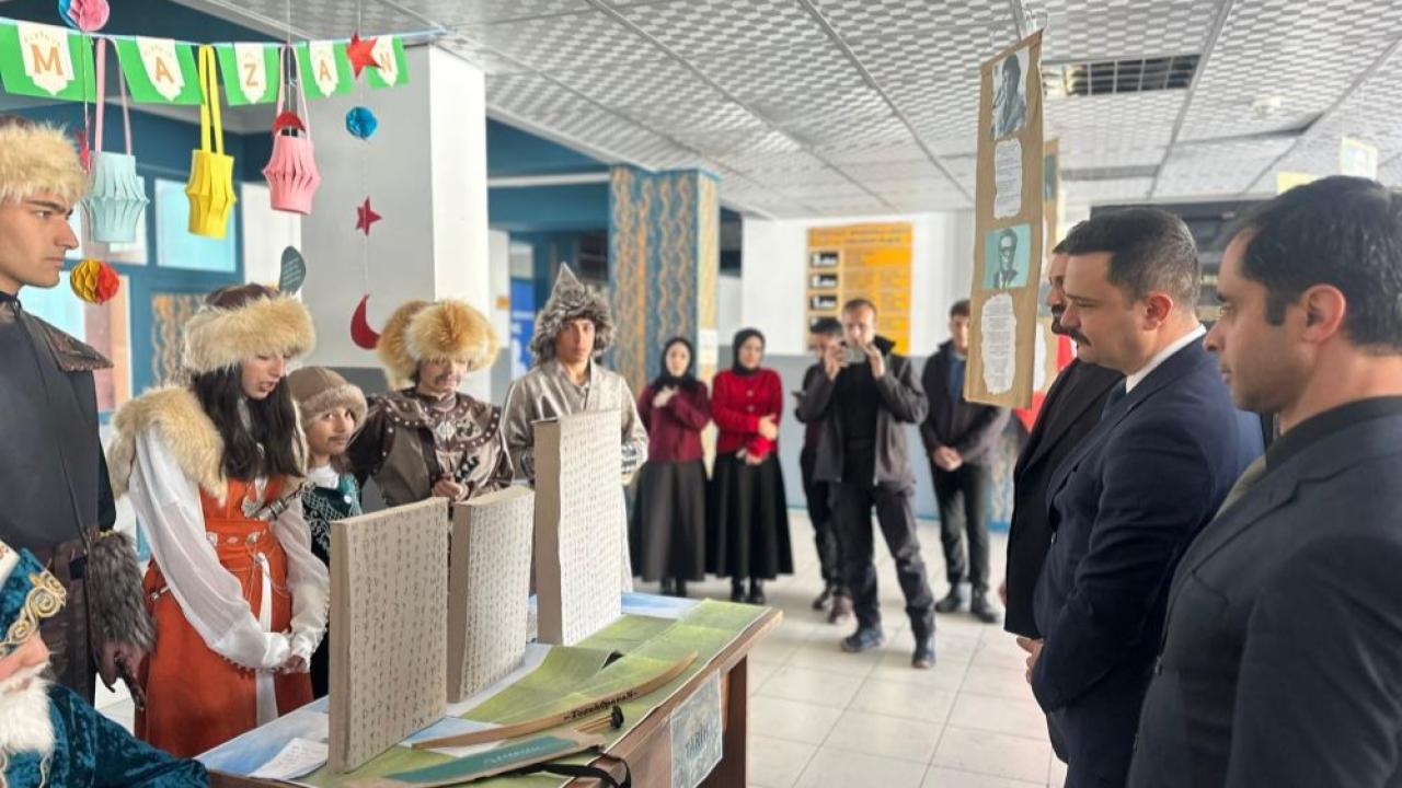 Karayazı Anadolu Lisesi’nde açılan bilim sergisi yoğun ilgi gördü