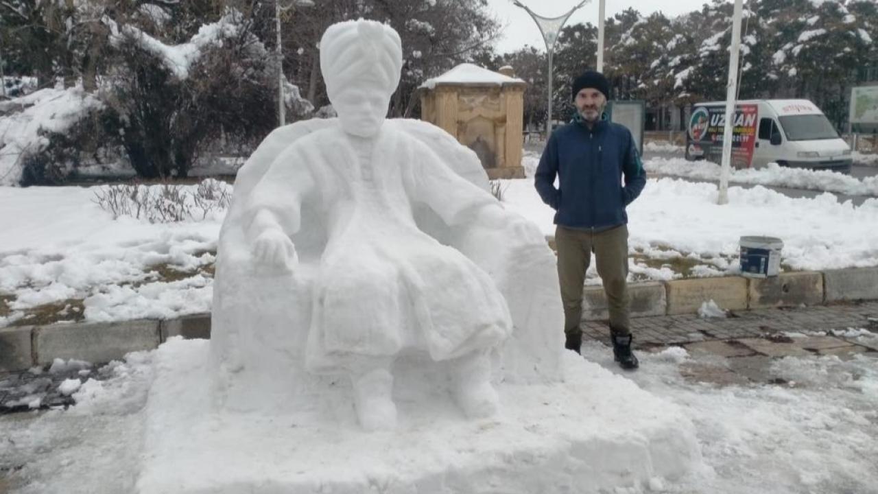 Kardan padişah ilgi odağı oldu