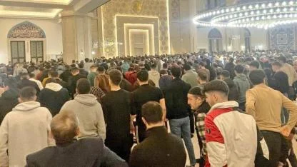 Kars’ta camiler Kadir Gecesi için doldu taştı