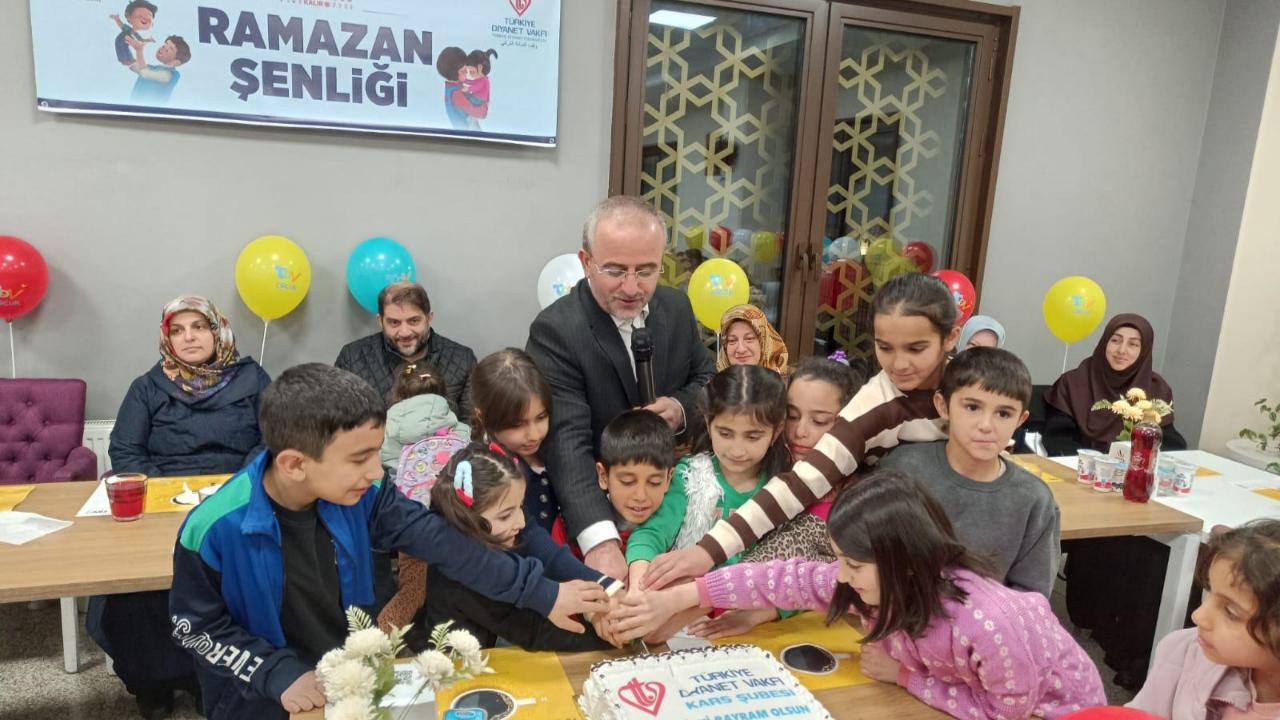 Kars’ta dayanışma sofrası