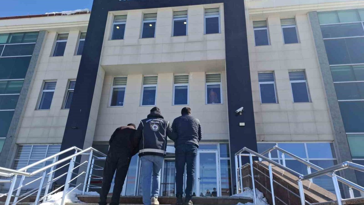 Kars’ta göçmen kaçakçılığı operasyonu: 2 organizatör ve 7 düzensiz göçmen yakalandı