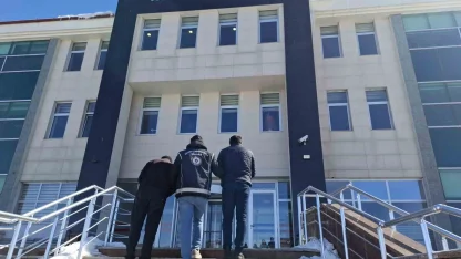 Kars’ta göçmen kaçakçılığı operasyonu: 2 organizatör ve 7 düzensiz göçmen yakalandı