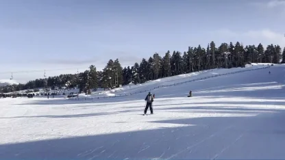 Kars’ta kayak sezonu Nisan’a uzadı
