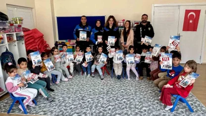 Kars’ta minik öğrencilere polislerden güvenlik eğitimi