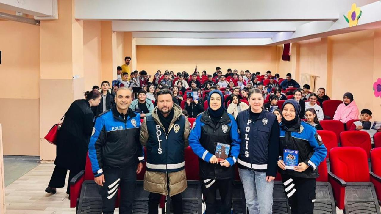 Kars’ta öğrencilere güvenlik eğitimi verildi