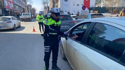 Kars’ta trafik bilinçlendirme çalışmaları sürüyor