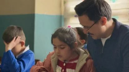 Kaymakam Demirtaş öğrencilerin derslerine eşlik etti