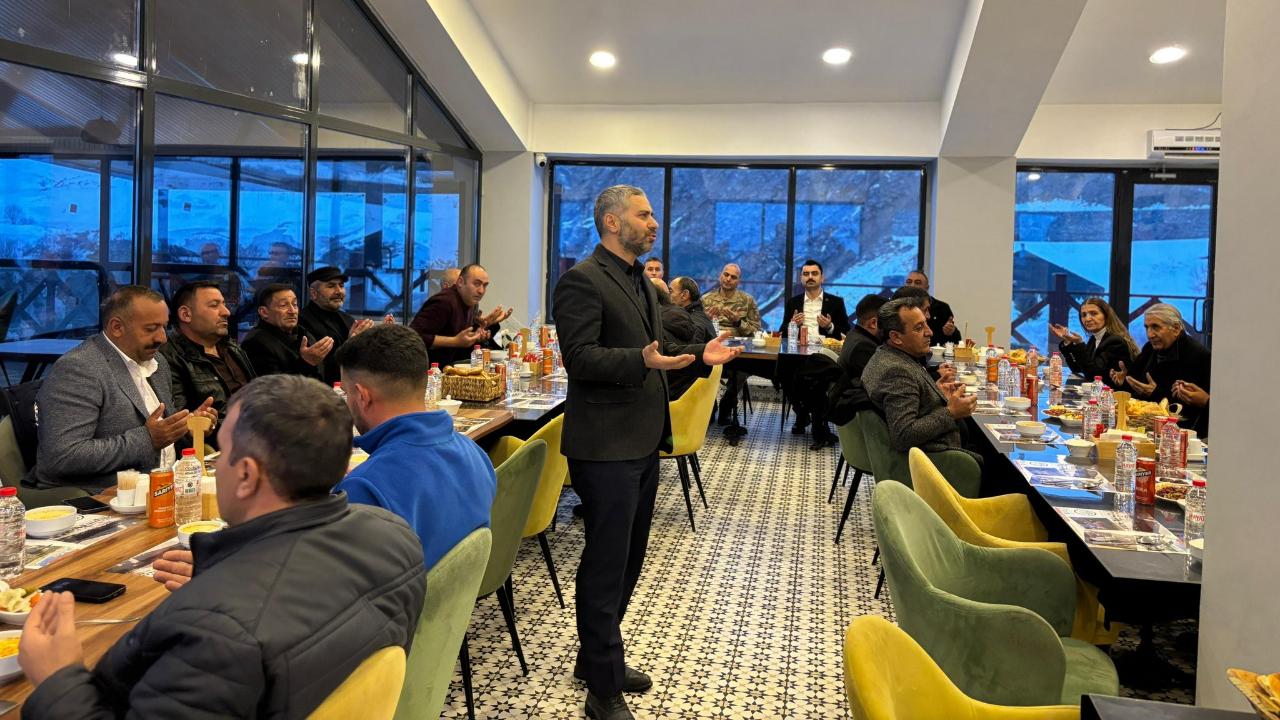 Kaymakam Tutal muhtarlarla iftarda buluştu