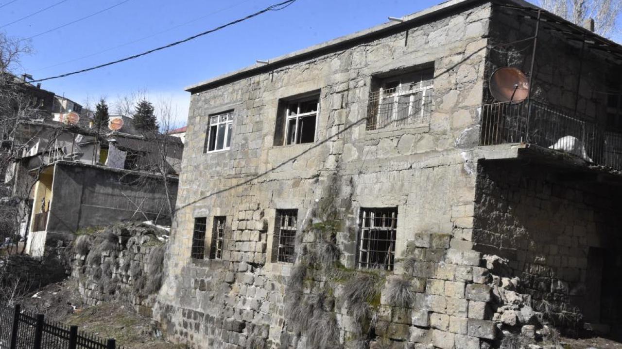 Kış şartları tarihi yapıları tehdit ediyor