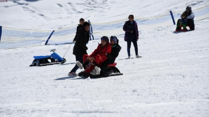 Sarıkamış’ta baharda kayak sezonu devam ediyor
