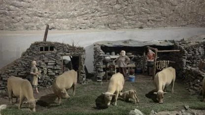 Serhat’ın iki güzeli ziyaretçilerini büyülüyor