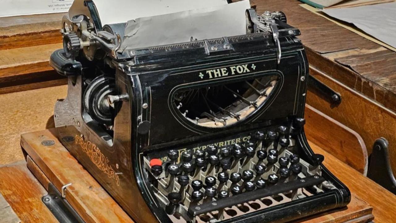 Tarihi daktilo Kent Müzesi’nde geçmişe ışık tutuyor