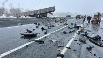 Tatvan’da feci kaza: 2 ölü, 5 yaralı