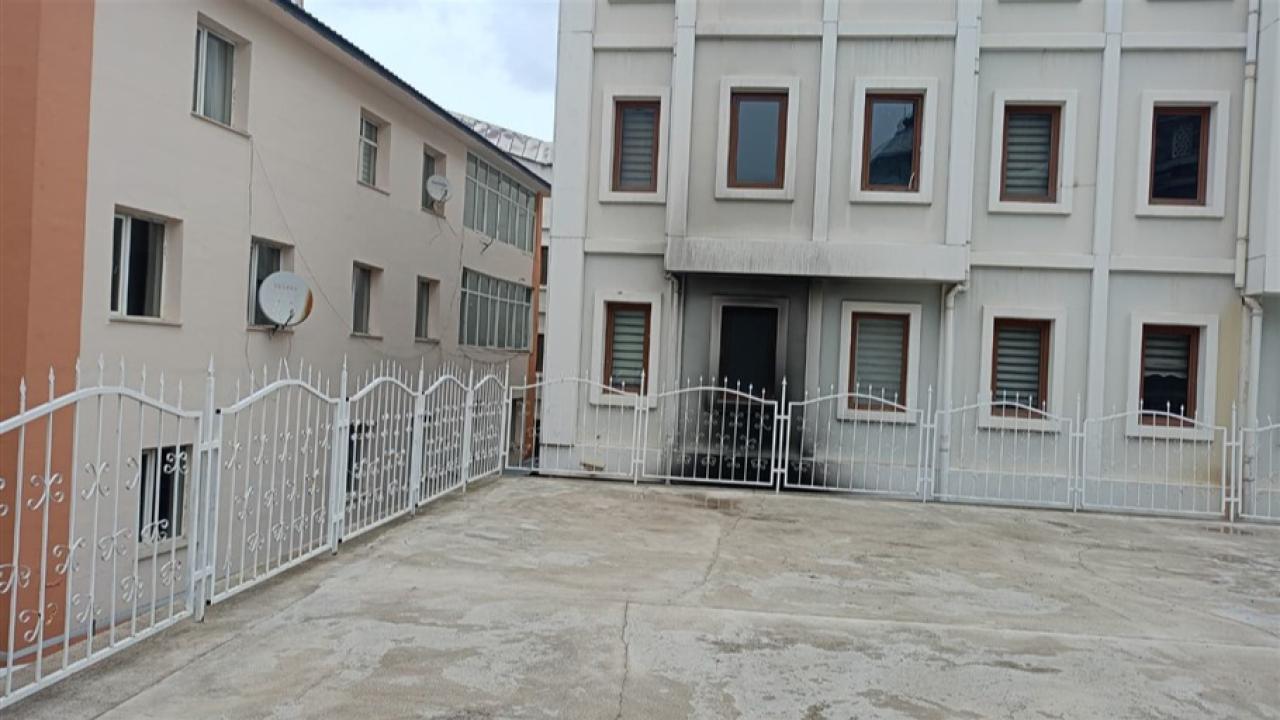 Trafo patladı: Kars Belediyesi elektriksiz kaldı