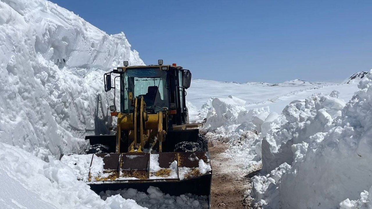 2443 rakımda kar mesaisi
