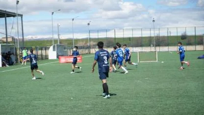 5x5 mini futbol turnuvası başladı